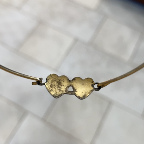 Floral earring and bracelet set - Picture 7 of 7